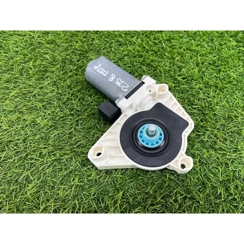 Мотор стеклоподъемника (электрика) Volkswagen Passat B8 2016 2.0 tdi 4K0959802