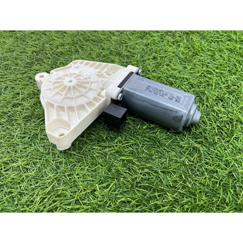 Мотор стеклоподъемника (электрика) Volkswagen Passat B8 2016 2.0 tdi 4K0959802