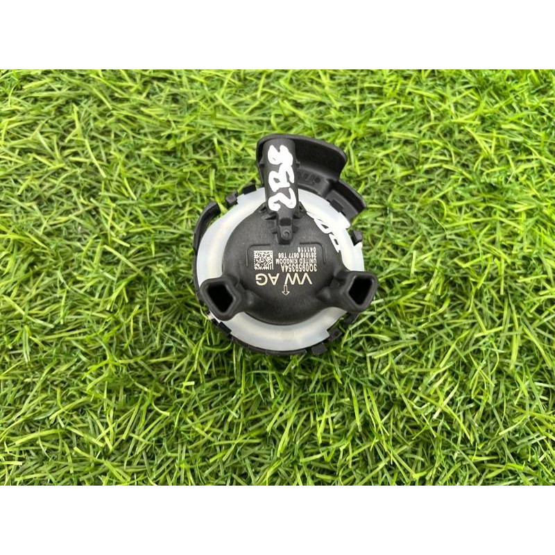 Датчик удара (электрика / датчики) Volkswagen Passat B8 2016 2.0 tdi 3Q0959354A