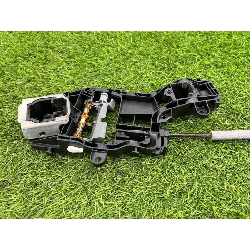 Кронштейн ручки двери (кузов и элементы) Volkswagen Passat B8 2016 2.0 tdi 518837812L