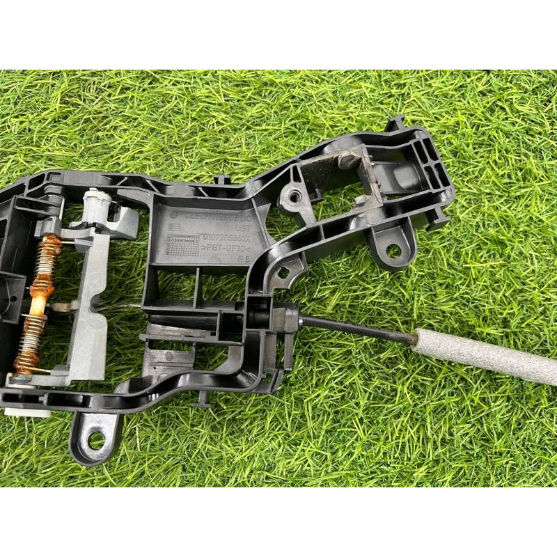 Кронштейн ручки двери (кузов и элементы) Volkswagen Passat B8 2016 2.0 tdi 518837812L