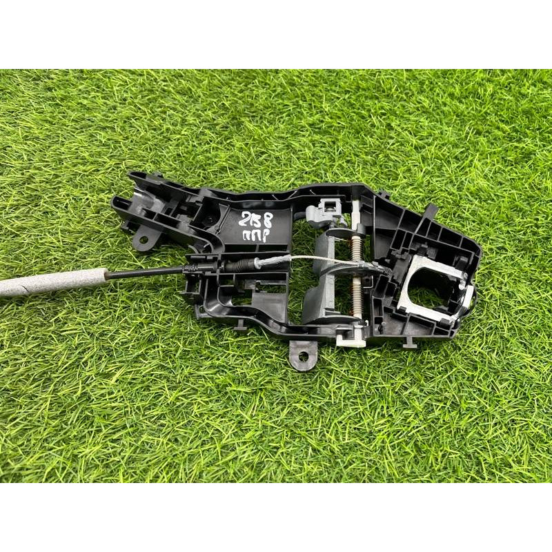 Кронштейн ручки двери (кузов и элементы) Volkswagen Passat B8 2016 2.0 tdi 518837812L