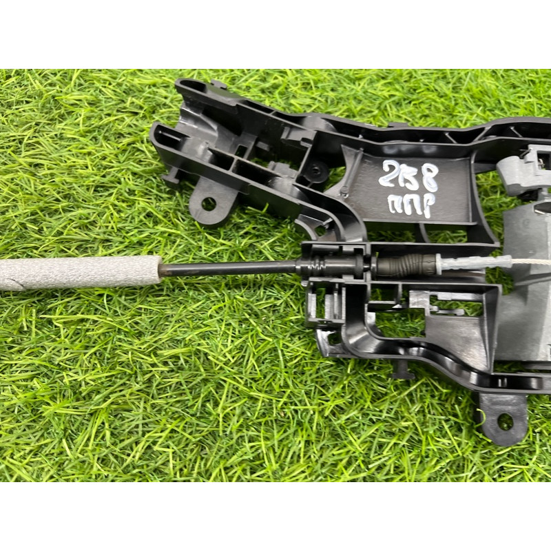 Кронштейн ручки двери (кузов и элементы) Volkswagen Passat B8 2016 2.0 tdi 518837812L