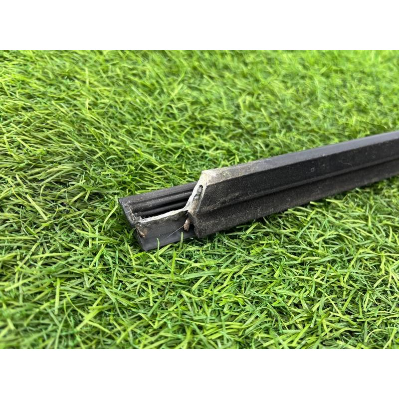 Молдинг стекла (кузов и элементы) Volkswagen Passat B8 2016 2.0 tdi 3G9839478A5AP