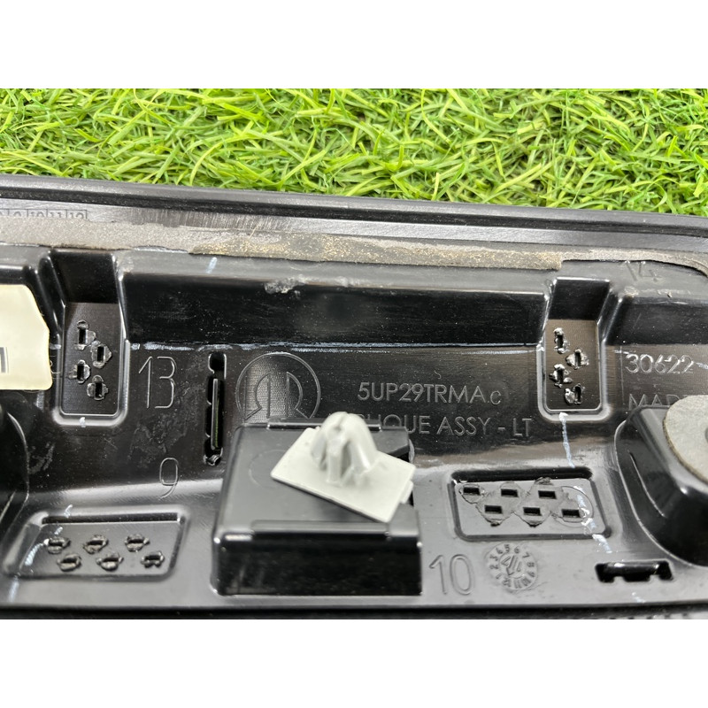 Накладка крышки багажника (кузов и элементы) Jeep Compass MP 2018 2.4 5UP29DX8AC