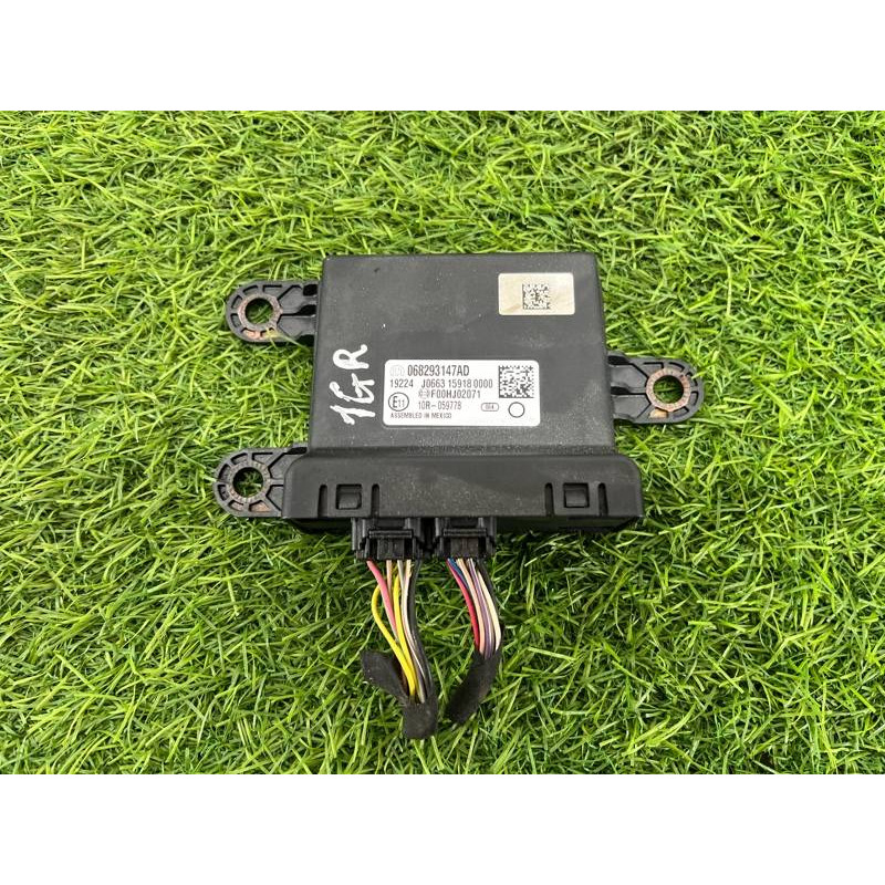 Блок Gateway (электрика / блок управления) Jeep Grand Cherokee WK2 2018 3.6 68400768AA