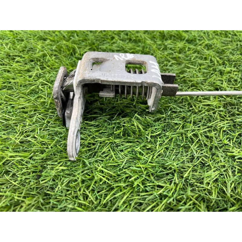 Замок багажника (кузов і елементи) Volkswagen Amarok 2H 2012 2.0 2H5829211D