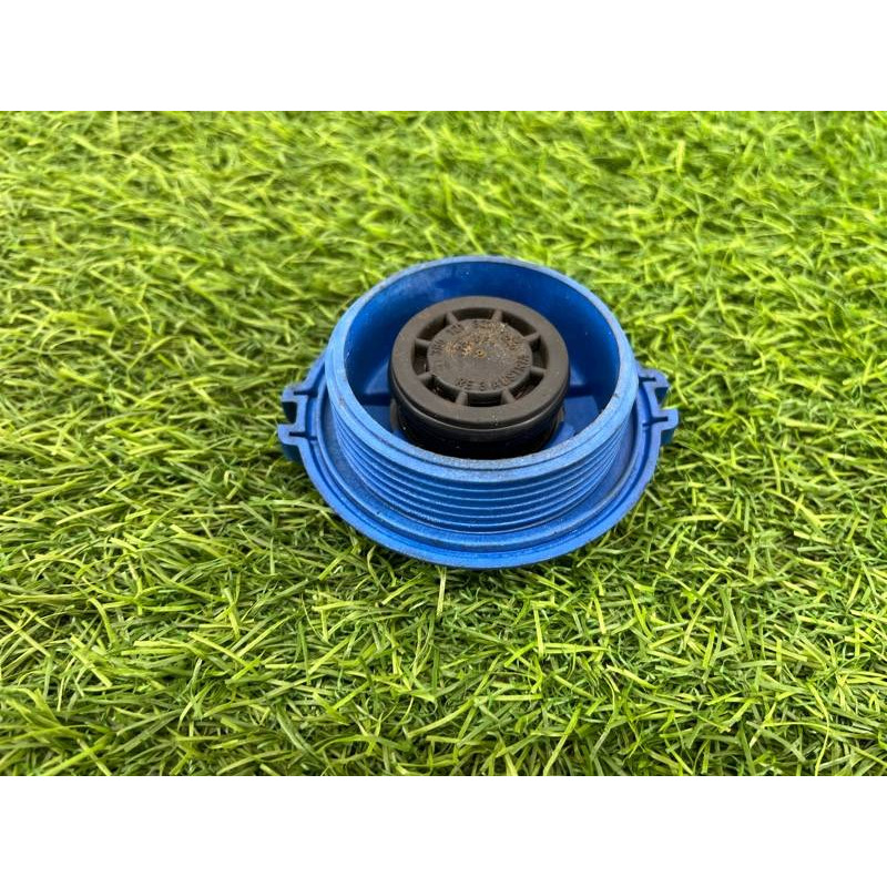 Крышка расширительного бачка (система охлаждения) Volkswagen Amarok 2H 2012 2.0 3B0121321