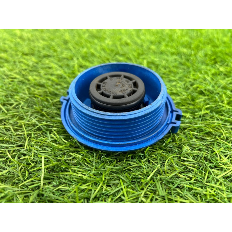 Крышка расширительного бачка (система охлаждения) Volkswagen Amarok 2H 2012 2.0 3B0121321