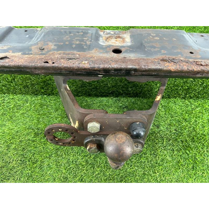 Усилитель бампера (наружные элементы кузова) Volkswagen Amarok 2H 2012 2.0 2H5807305T