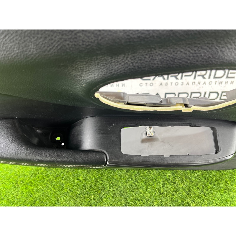 Дверная карта (салон) Jeep Cherokee KL 2014 2.4 1UJ212X9AA