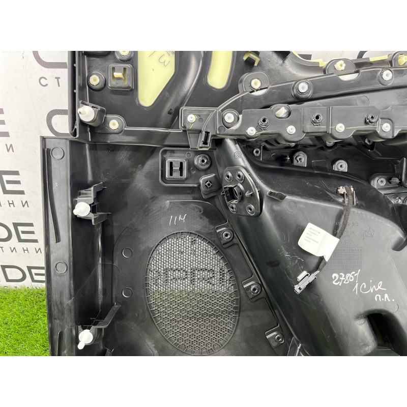 Дверная карта (салон) Jeep Cherokee KL 2014 2.4 1UJ212X9AA