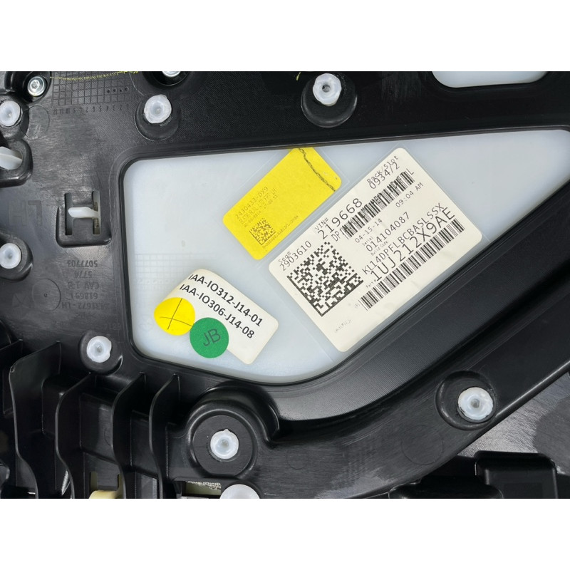 Дверная карта (салон) Jeep Cherokee KL 2014 2.4 1UJ212X9AA