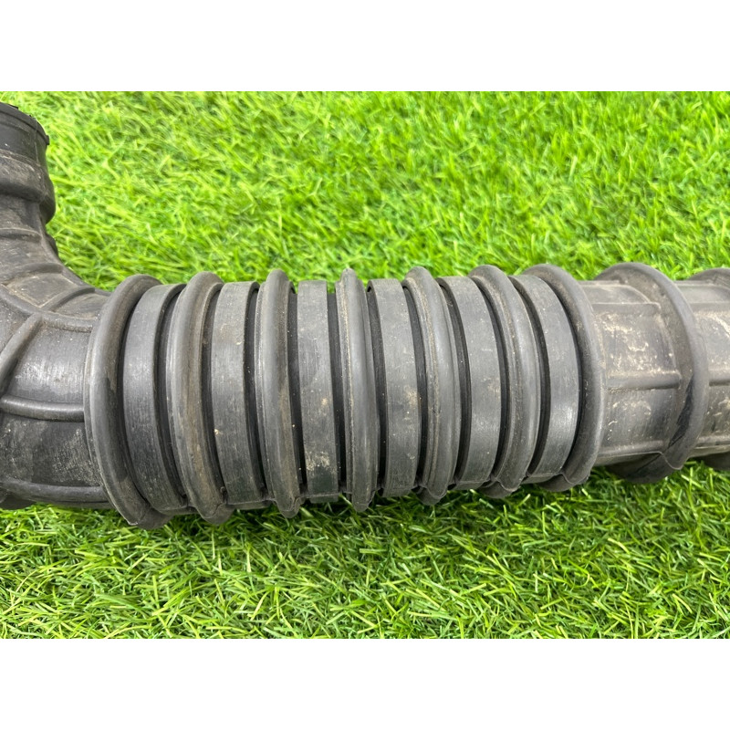 Патрубок воздушного фильтра (впускная система) Volkswagen Amarok 2H 2012 2.0 2H0129615A