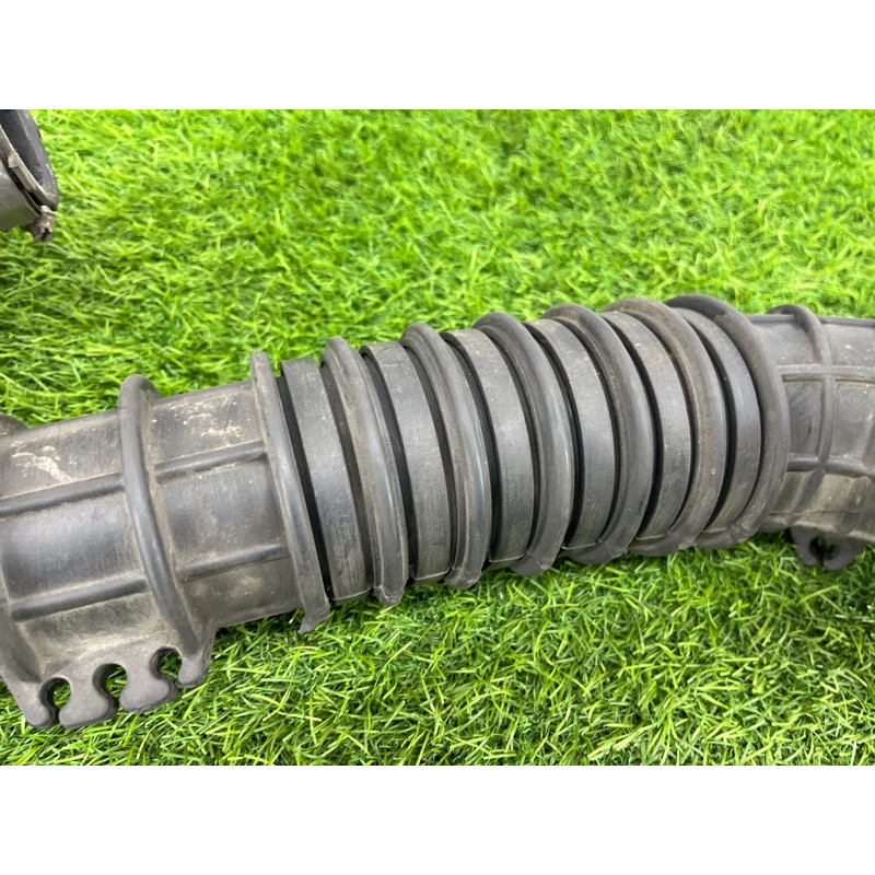 Патрубок воздушного фильтра (впускная система) Volkswagen Amarok 2H 2012 2.0 2H0129615A