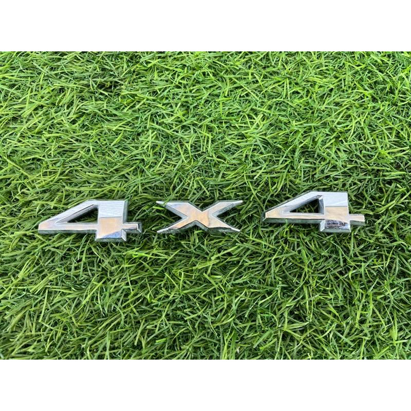 Эмблема (кузов и элементы) Jeep Compass MP 2018 2.4 68243732AA