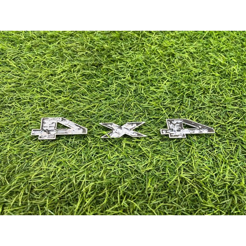 Эмблема (кузов и элементы) Jeep Compass MP 2018 2.4 68243732AA