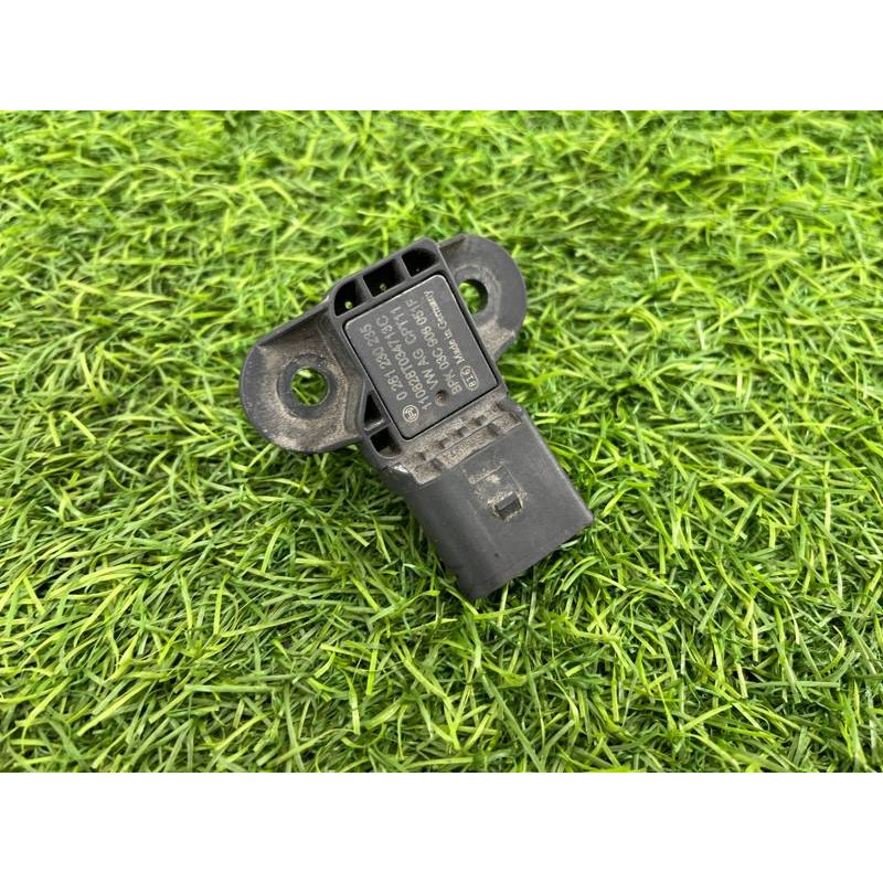 Датчик давления во впускном коллекторе (электрика двигателя) Volkswagen Amarok 2H 2012 2.0 03C906051F