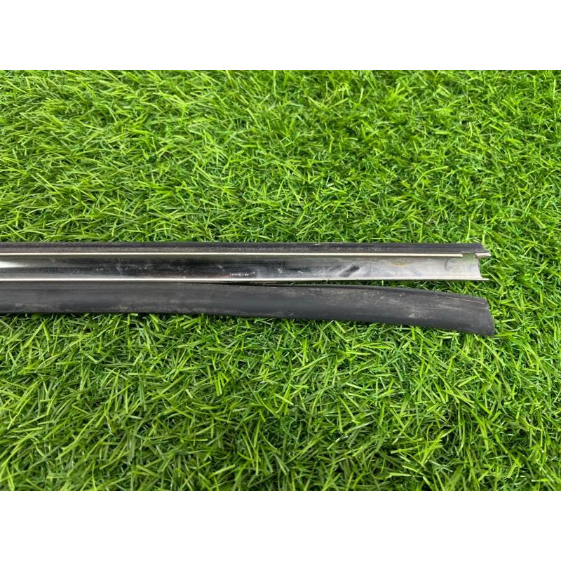 Молдинг стекла (кузов и элементы) Mini Cooper R56 R56 2006 51372756102