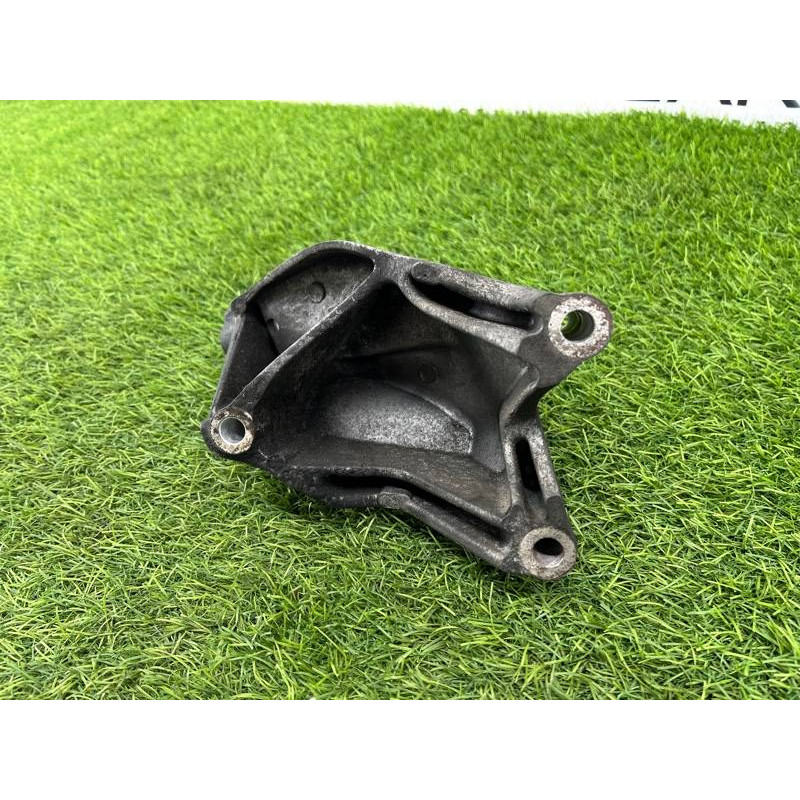 Кронштейн двигателя (кронштейны двигателя) Volkswagen Amarok 2H 2012 2.0 03L199307