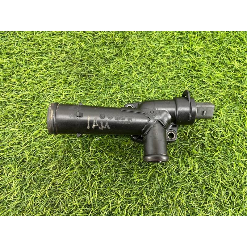 Фланец системы охлаждения (система охлаждения) Volkswagen Amarok 2H 2012 2.0 03L121131M