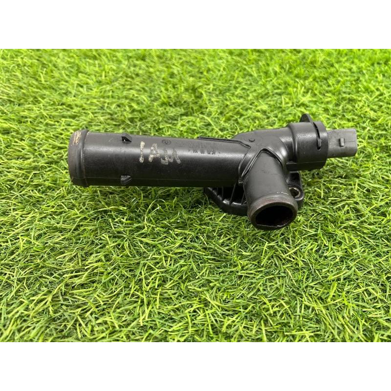 Фланец системы охлаждения (система охлаждения) Volkswagen Amarok 2H 2012 2.0 03L121131M