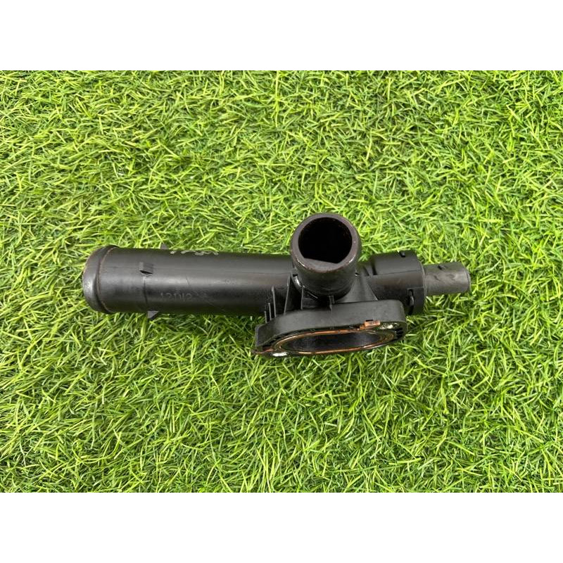 Фланец системы охлаждения (система охлаждения) Volkswagen Amarok 2H 2012 2.0 03L121131M