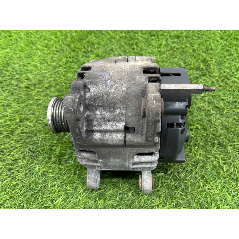 Генератор (электрика) Volkswagen Amarok 2H 2012 2.0 03L903023P