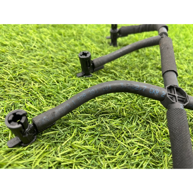 Трубка топливная (топливная система) Volkswagen Amarok 2H 2012 2.0 03L130235M