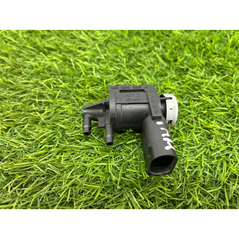 Вакуумный клапан (двигатель и элементы) Volkswagen Amarok 2H 2012 2.0 1k0906283a