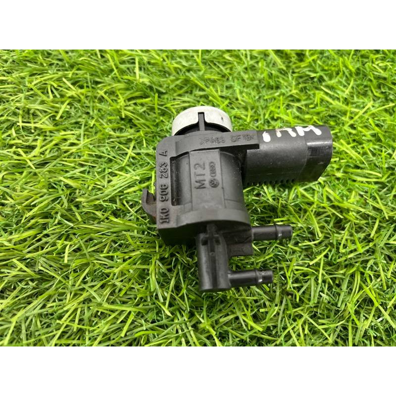 Вакуумный клапан (двигатель и элементы) Volkswagen Amarok 2H 2012 2.0 1k0906283a
