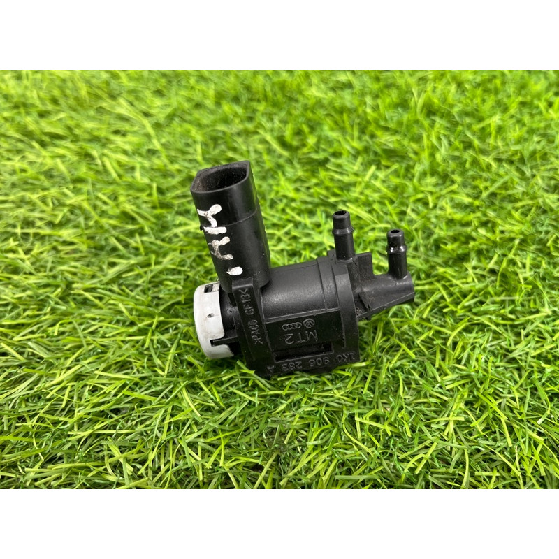 Вакуумный клапан (двигатель и элементы) Volkswagen Amarok 2H 2012 2.0 1k0906283a