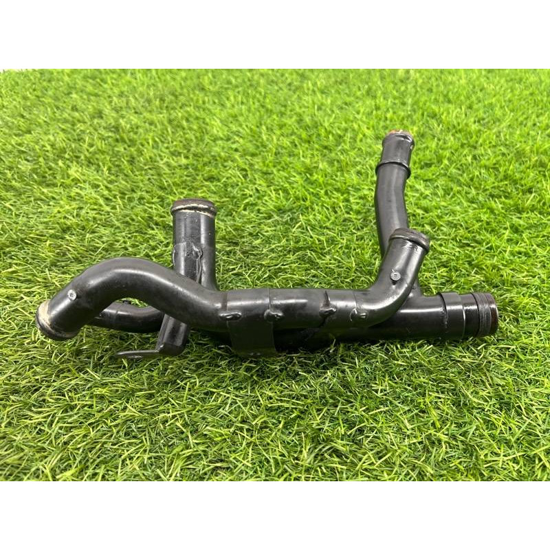 Трубка системы охлаждения (система охлаждения) Volkswagen Amarok 2H 2012 2.0 03L121049G