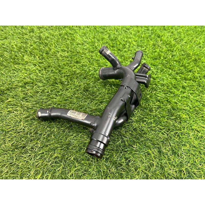 Трубка системы охлаждения (система охлаждения) Volkswagen Amarok 2H 2012 2.0 03L121049G