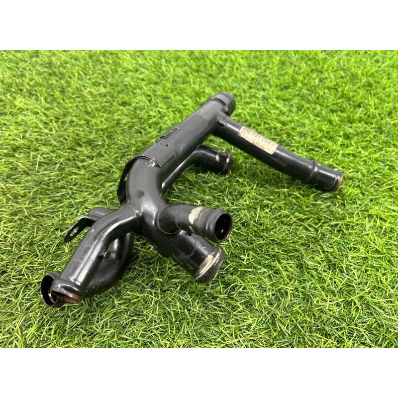 Трубка системы охлаждения (система охлаждения) Volkswagen Amarok 2H 2012 2.0 03L121049G