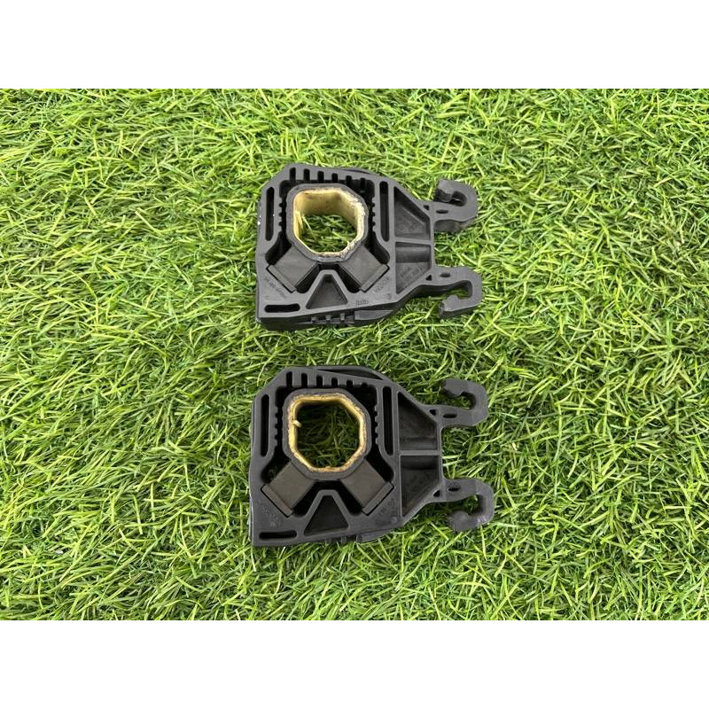 Крепление радиатора (кузов и элементы) Volkswagen Passat B8 2016 2.0 tdi 5Q0121367D