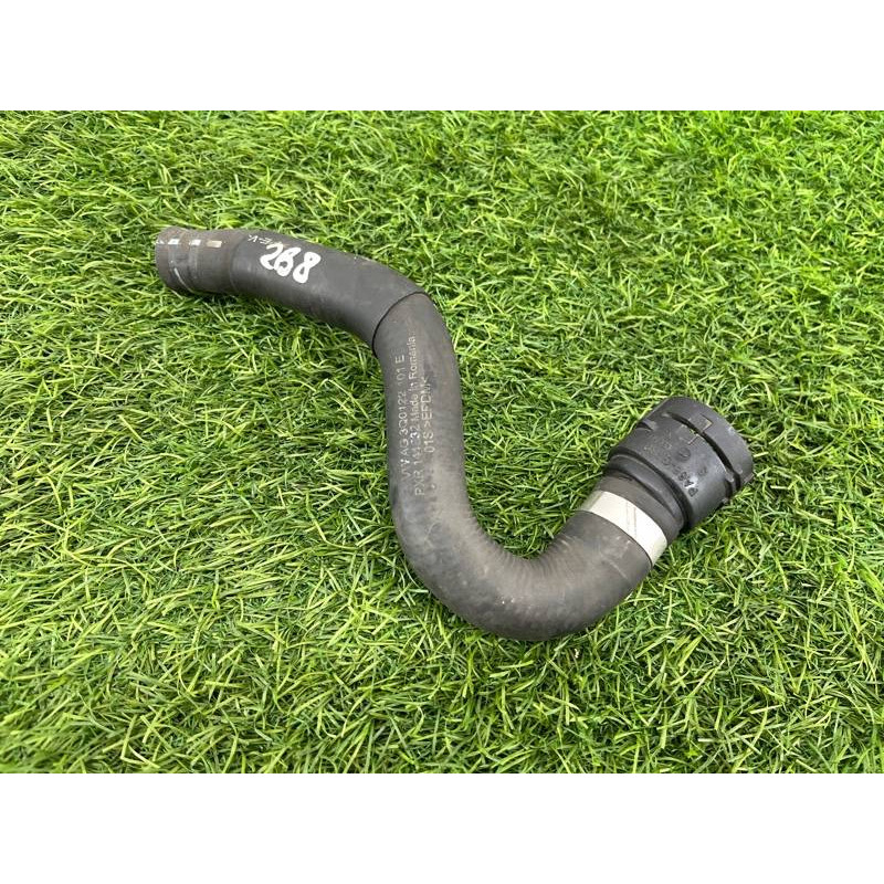 Патрубок (система охлаждения) Volkswagen Passat B8 2016 2.0 tdi 5Q0122101S