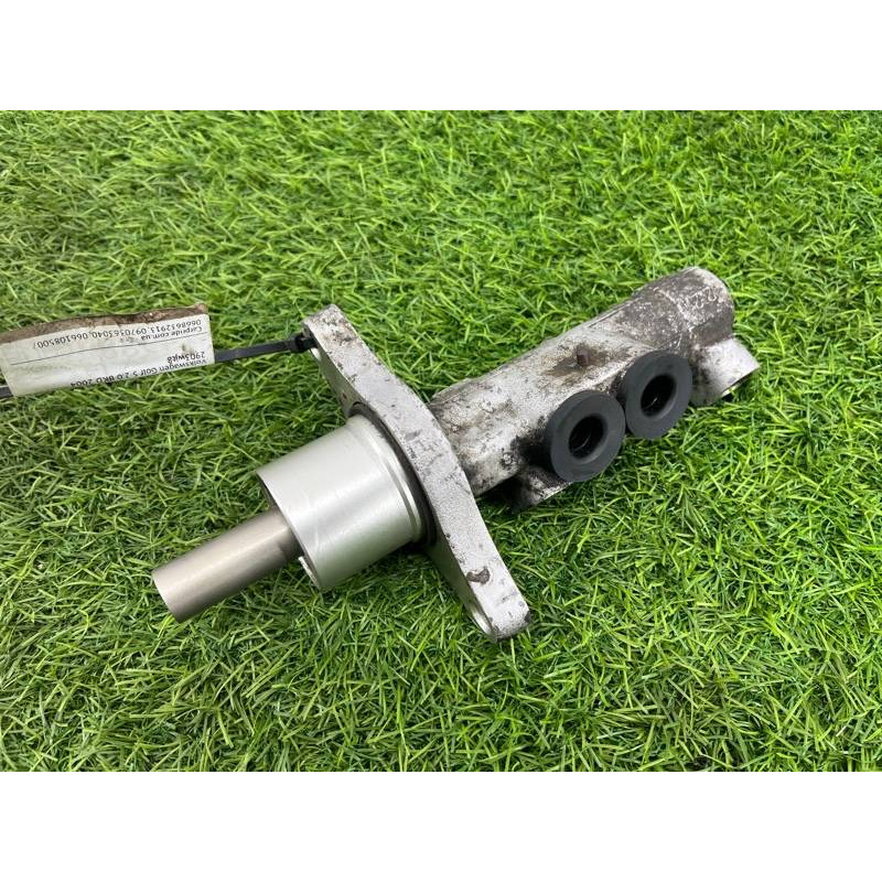 Главный тормозной цилиндр (тормозная система) Volkswagen Golf 1K 2004 2.0 BKD 2903wjt8