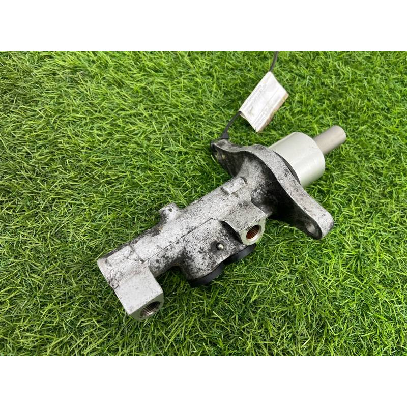 Главный тормозной цилиндр (тормозная система) Volkswagen Golf 1K 2004 2.0 BKD 2903wjt8