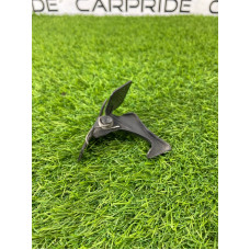 Замок капота