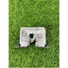 Замок капота