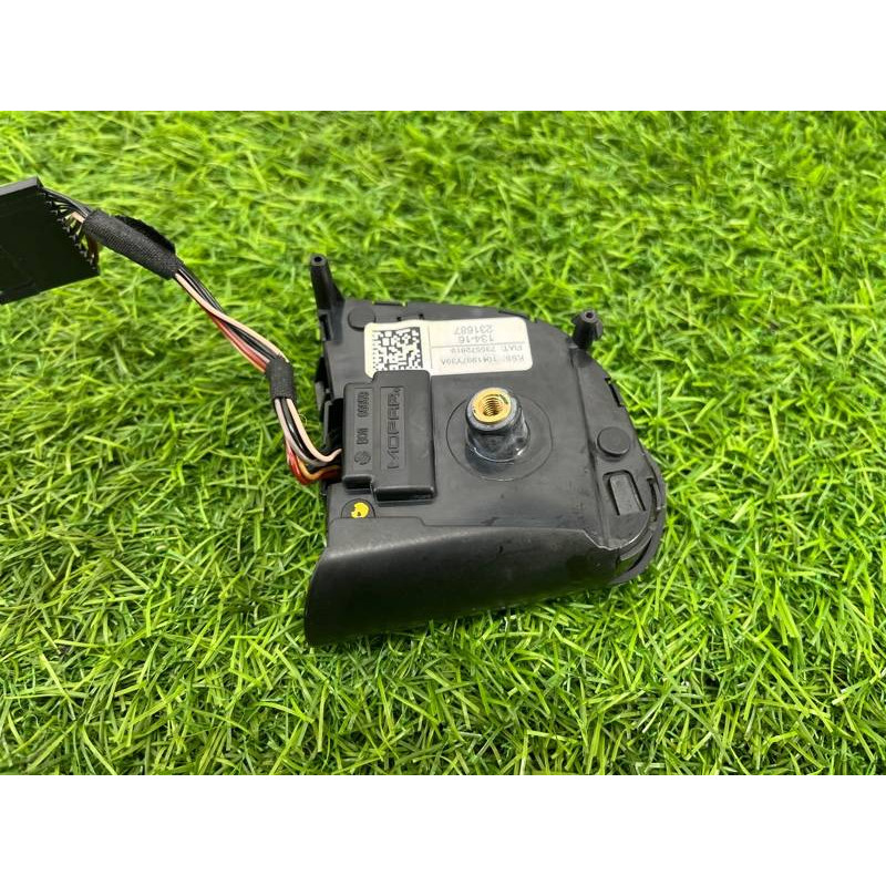 Кнопки руля (электрика / кнопки) Jeep Renegade BU 2016 2.4 5UW95LS5AA