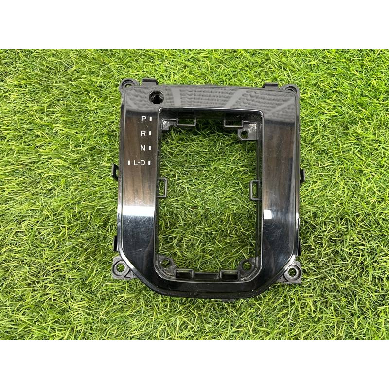 Накладка центральной консоли (салон) Subaru Forester SK 2020 2.5 35170SJ090
