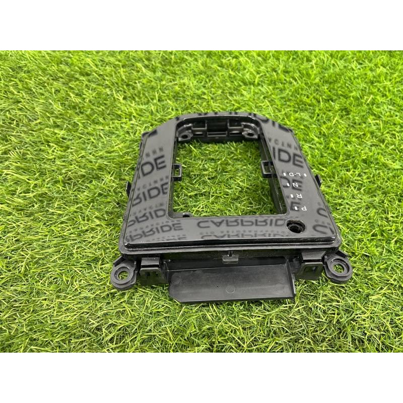 Накладка центральной консоли (салон) Subaru Forester SK 2020 2.5 35170SJ090