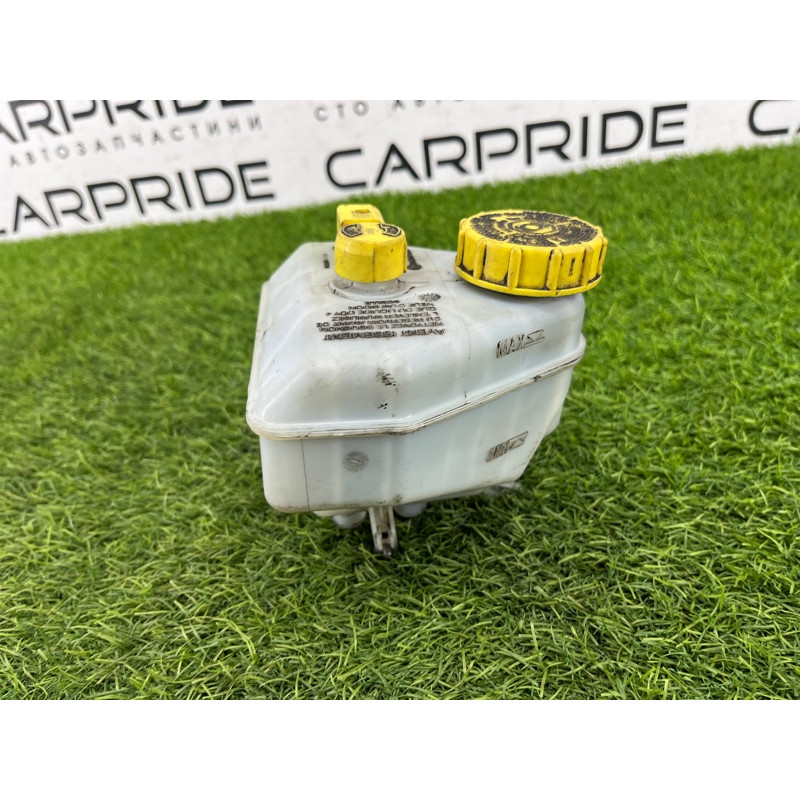 Бачок тормозной жидкости (тормозная система) Volkswagen Amarok 2H 2012 2.0 2H0611303