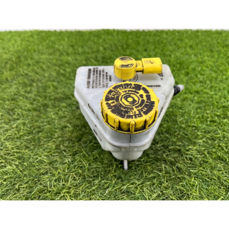 Бачок тормозной жидкости (тормозная система) Volkswagen Amarok 2H 2012 2.0 2H0611303