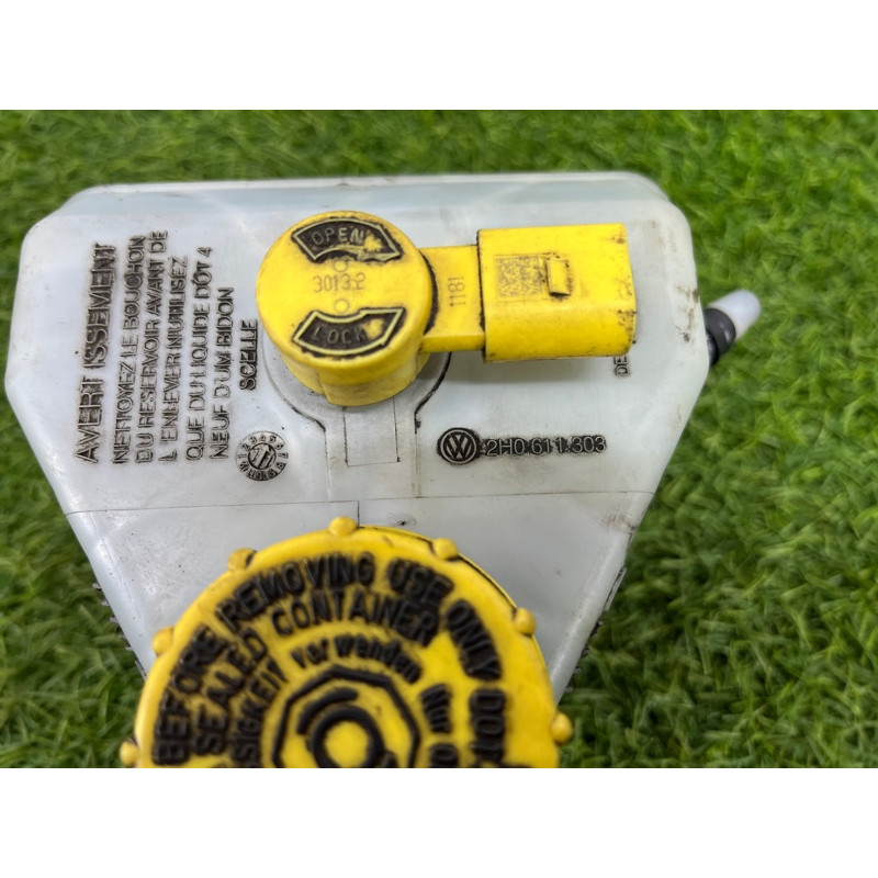 Бачок тормозной жидкости (тормозная система) Volkswagen Amarok 2H 2012 2.0 2H0611303