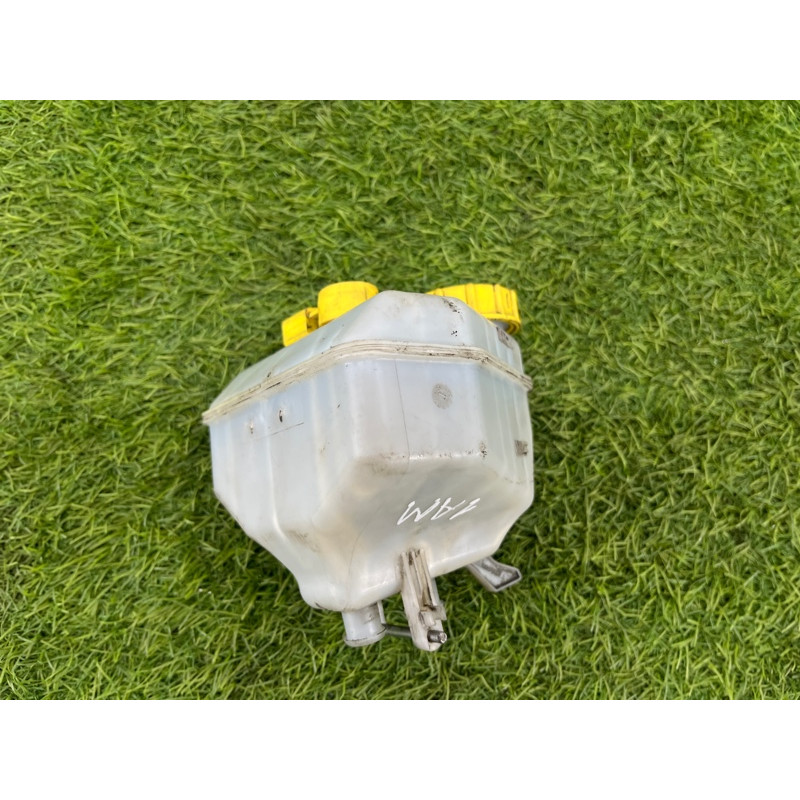 Бачок тормозной жидкости (тормозная система) Volkswagen Amarok 2H 2012 2.0 2H0611303