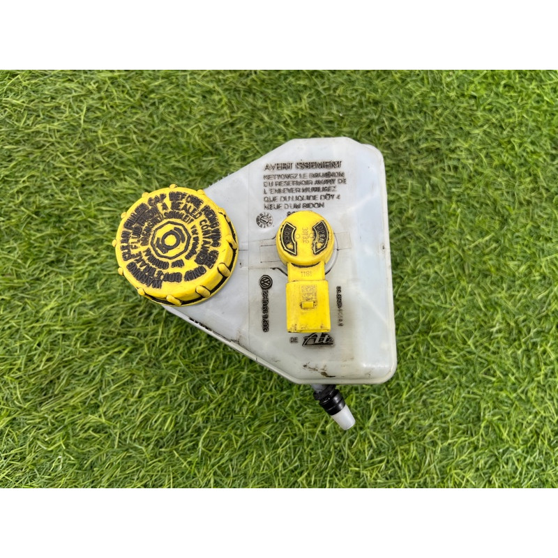 Бачок тормозной жидкости (тормозная система) Volkswagen Amarok 2H 2012 2.0 2H0611303