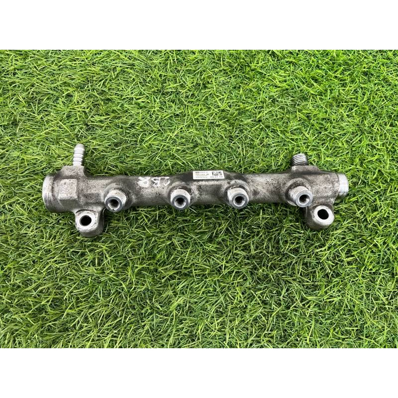 Топливная рампа (топливная система) Volkswagen Passat B8 2016 2.0 tdi 04L130089G